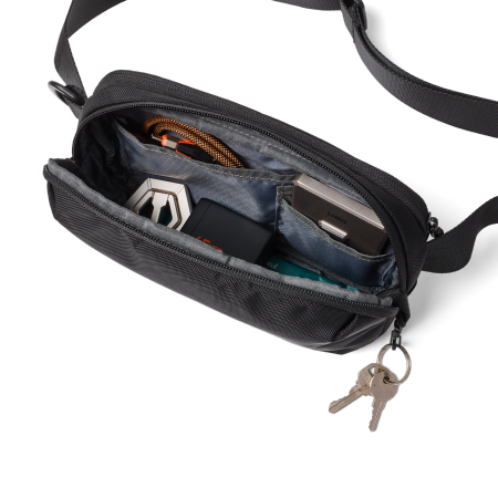 UAG Standard Issue - nerka 1L z kieszenią na lokalizator (black) (984177114040)