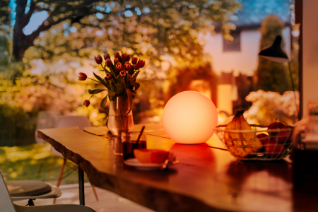 Eve Flare - przenośna lampka LED sterowana aplikacją (technologia Thread) (10EBV8701)