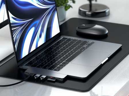 Satechi Pro Hub Slim - aluminiowy hub z podwójnym USB-C do MacBook (USB 4, HDMI, 2x USB-A, SD/microSD, USB-C) - gwiezdna szarość (ST-HUCPHSM)