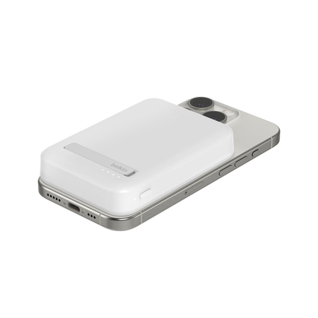 Belkin BoostCharge Pro Powerbank 8000 mAh 15w Qi2 MagSafe biały (BPD007BTWH)