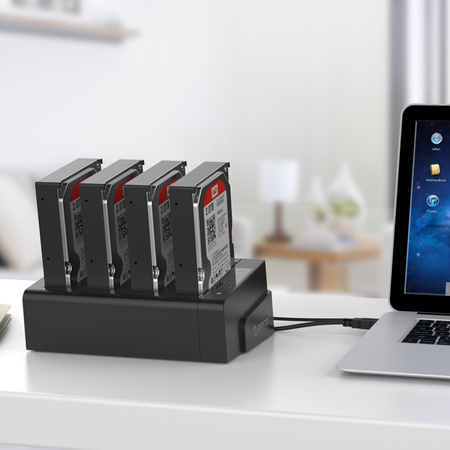 Orico Stacja klonująca 4*SATA 3,5" 2,5" SSD HDD USB-B 5Gbps (6648US3-C-V1-EU-BK)
