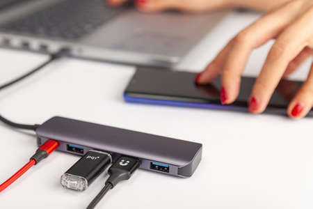 Unitek Aktywny hub USB-C 4xUSB 3.1 Gen1 microUSB (H1107A)