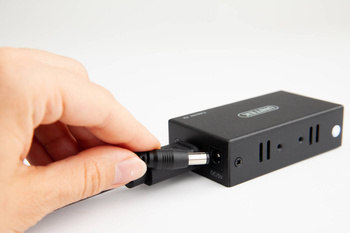 Unitek kabel zasilający USB — wtyk DC 5.5/2.5mm 9V (Y-C4046BK)