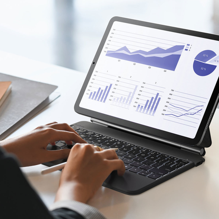 Belkin Etui do iPad Pro 11'' M4 z klawiaturą i magnetyczną podstawką (BBZ002DU-V2)