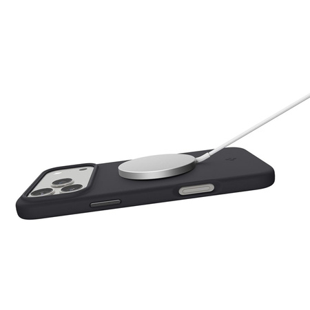 Spigen Silicone Fit Mag MagSafe - Etui do iPhone 17 Pro (Black) (ACS10335)