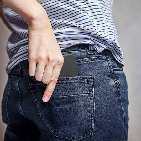 Cellularline Sensation Plus - Etui iPhone 15 z powłoką MICROBAN (czarny) (SENSPLUSIPH15K)