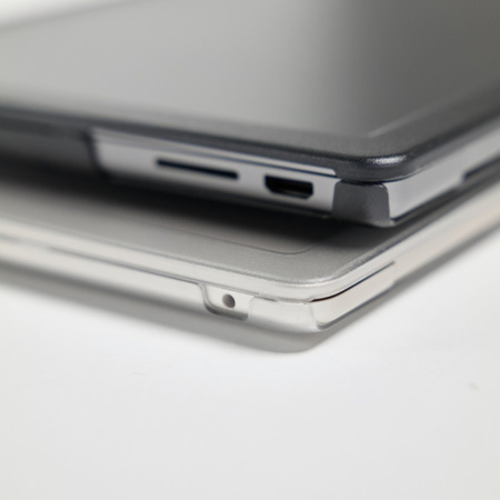 Incase Edge Hardshell Case - Etui MacBook Air 13” M4 (2025) / M3 (2024) / M2 (2022) (Black) (INMB200751-BLK)