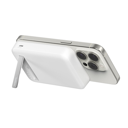 Belkin BoostCharge Pro Powerbank 8000 mAh 15w Qi2 MagSafe biały (BPD007BTWH)
