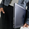 Incase Edge Hardshell Case - Etui MacBook Air 13” M4 (2025) / M3 (2024) / M2 (2022) (Black) (INMB200751-BLK)
