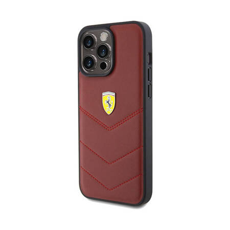 Ferrari Quilted Metal Logo - Etui iPhone 15 Pro Max (czerwony) (FEHCP15XRDUR)