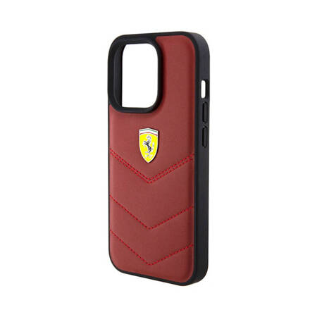 Ferrari Quilted Metal Logo - Etui iPhone 15 Pro (czerwony) (FEHCP15LRDUR)