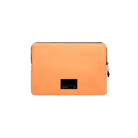 Native Union Ultralight Sleeve - etui ochronne do Macbook 16" (apricot crush) (STOW-UT-MBS-APR-16)